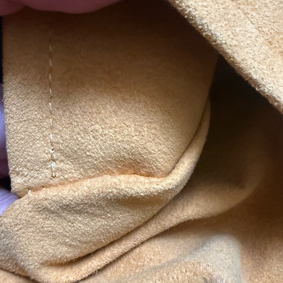 LOUIS VUITTON

Denim Neo Cabby MM Black - Picture 11 of 13